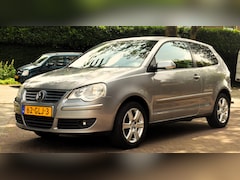 Volkswagen Polo - 1.4-16V Comfortline MET AIRCO, ELEC. RAMEN, L.M. VELGEN EN MEER