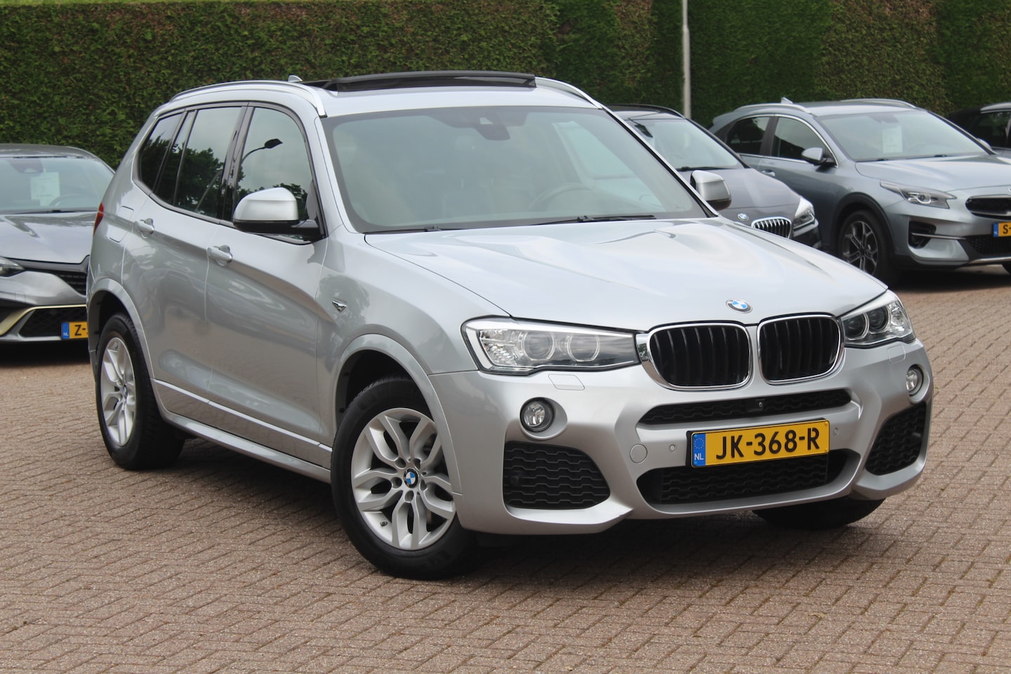 BMW X3 - xDrive20i High Exe. M Sport / Trekhaak / Panoramadak / 360Camera / Head-up / Leder / 18'' - AutoWereld.nl