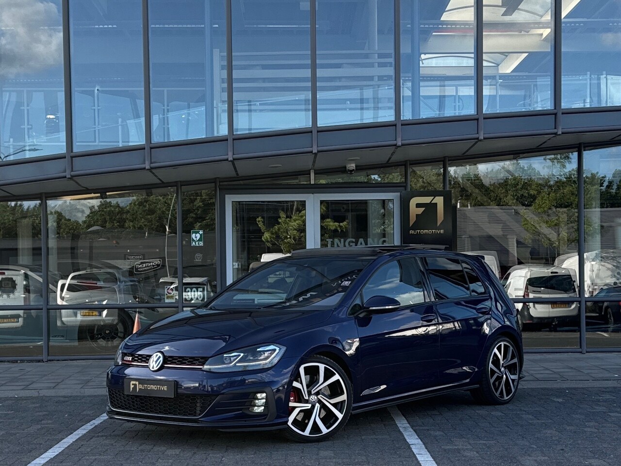 Volkswagen Golf - 2.0 TSI GTI Performance Pano|Key|Dyna|Memory - AutoWereld.nl