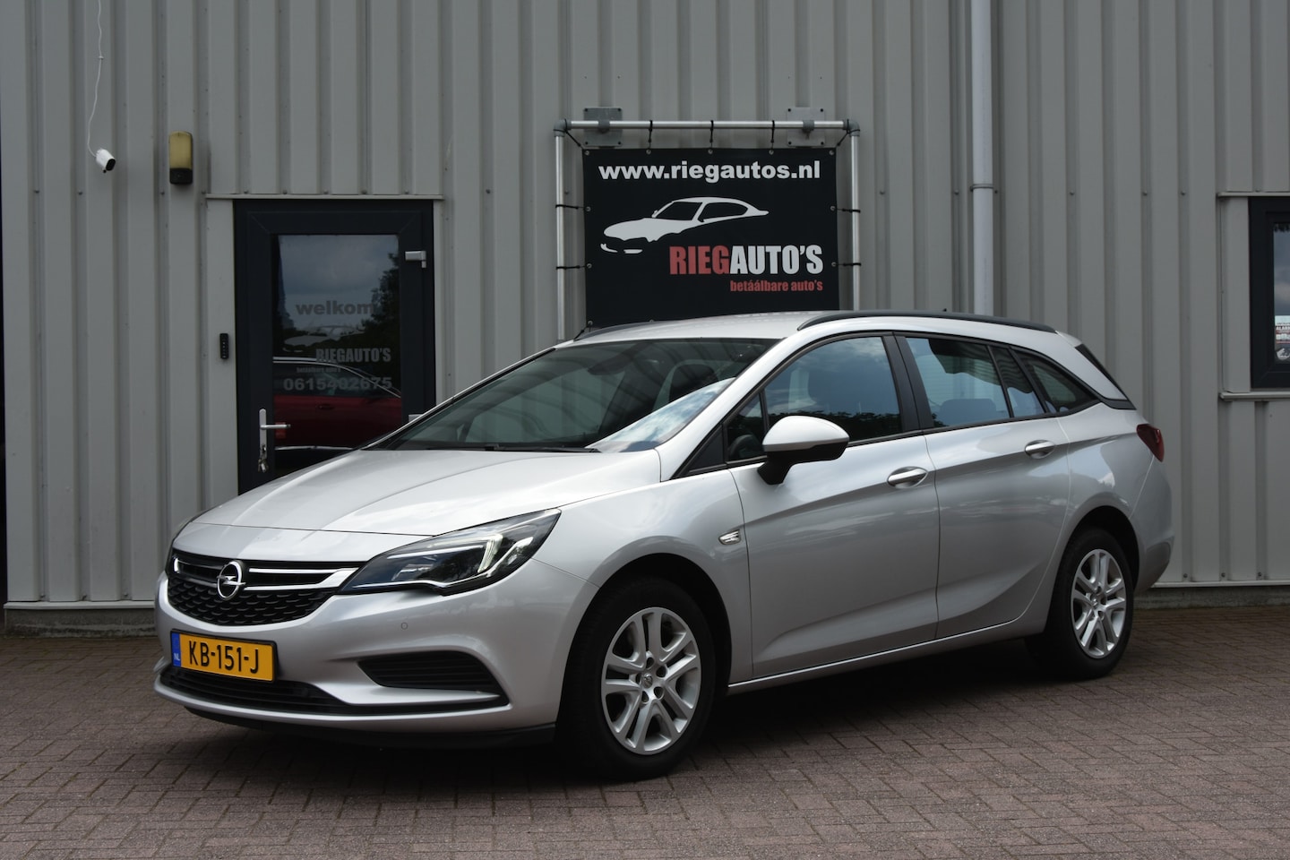 Opel Astra Sports Tourer - 1.6 CDTI Edition. Navi, Trekhaak afneembaar, PDC!! - AutoWereld.nl
