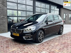 BMW 2-serie Active Tourer - 218i Executive | Autm | Leer | Navi | PDC | Stoelver |