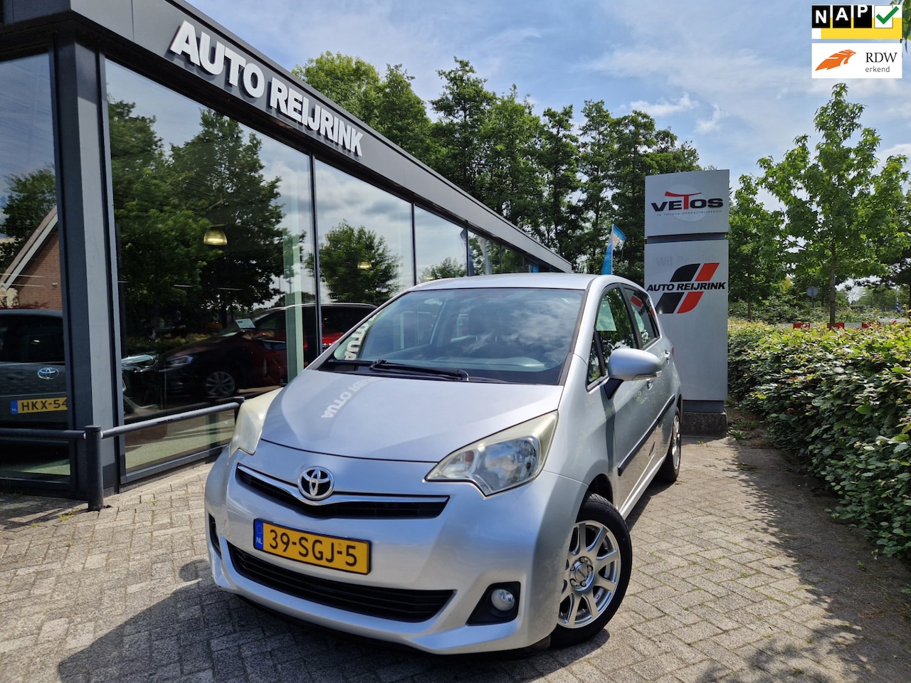 Toyota Verso S - 1.3 VVT-i Aspiration/TREKHAAK/CAMERA/PARK.SENSOREN ACHTER/LMV - AutoWereld.nl