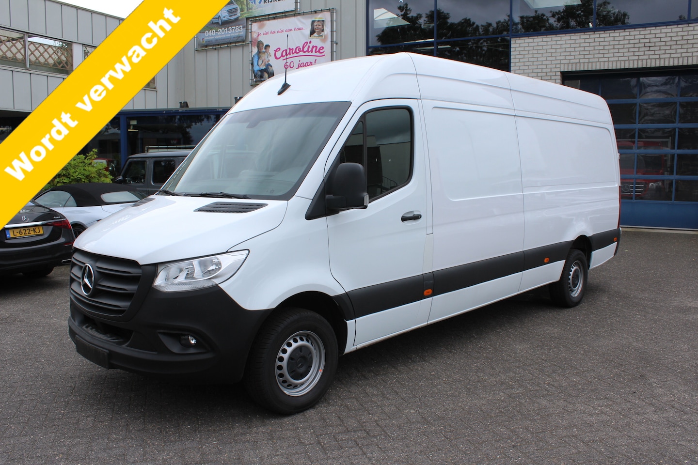 Mercedes-Benz Sprinter - 317 CDI L3H2 RWD 3500kg Trekhaak, MBUX navigatie en camera, Brake assyst, Etc. - AutoWereld.nl