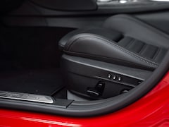 Alfa Romeo Giulia - 2.2 JTDM AWD Sprint | Pano-dak | LED-Matrix | Veloce stoelen | CarPlay