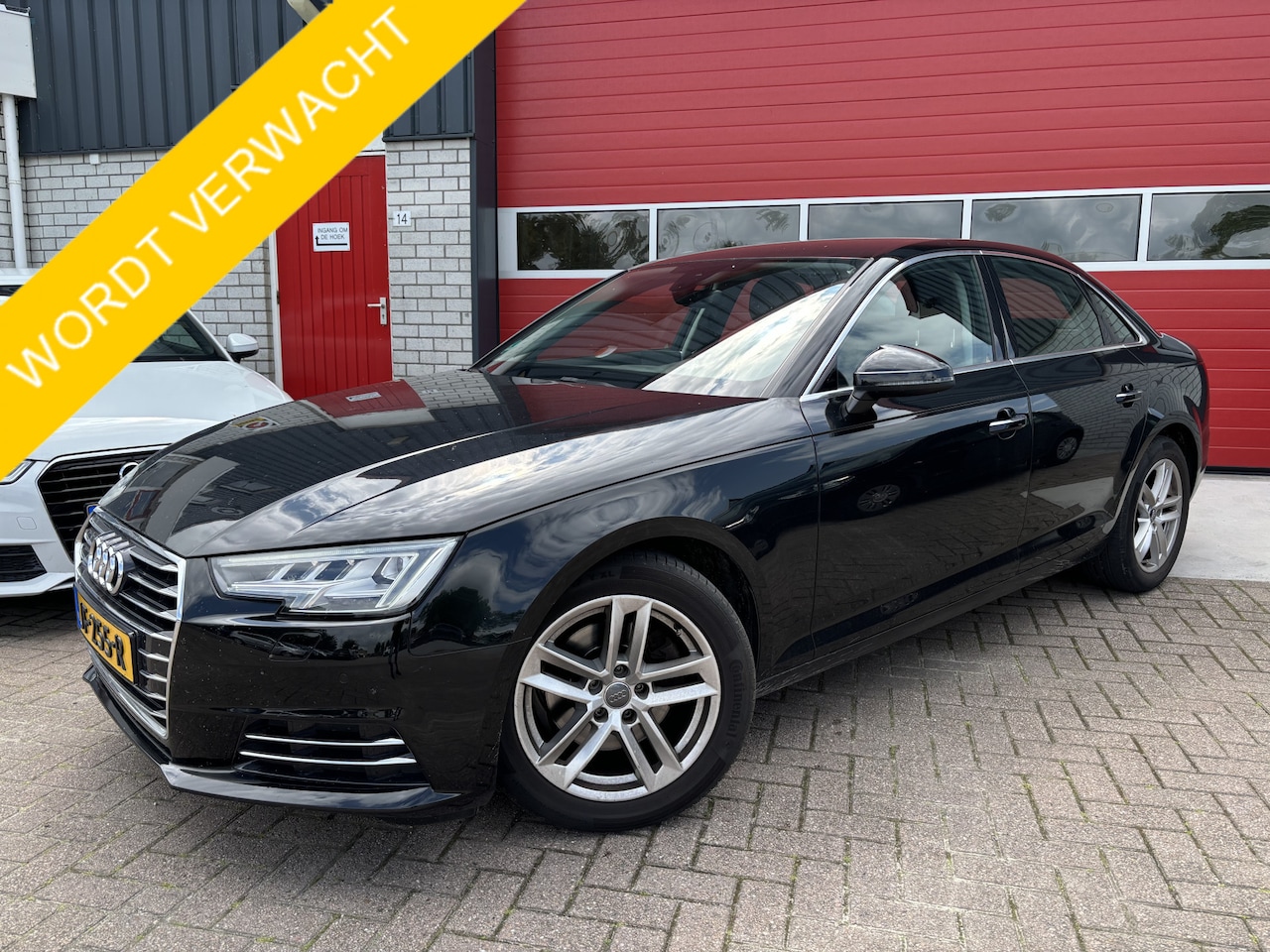 Audi A4 Limousine - 2.0 TFSI ultra Design Pro Line Plus AUTOMAAT / FULL LED / VIRTUAL / TREKHAAK / STOELVERW / - AutoWereld.nl