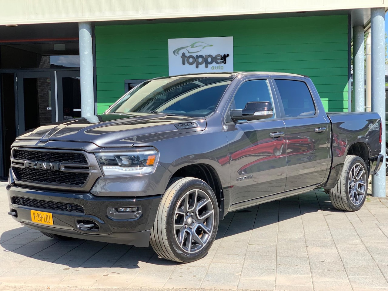 Dodge Ram 1500 - 5.7 V8 4x4 Big Horn Night | LPG | BTW | - AutoWereld.nl