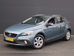 Volvo V40 Cross Country - 1.6 D2 Kinetic | Camera | Trekhaak | Parkeersensoren