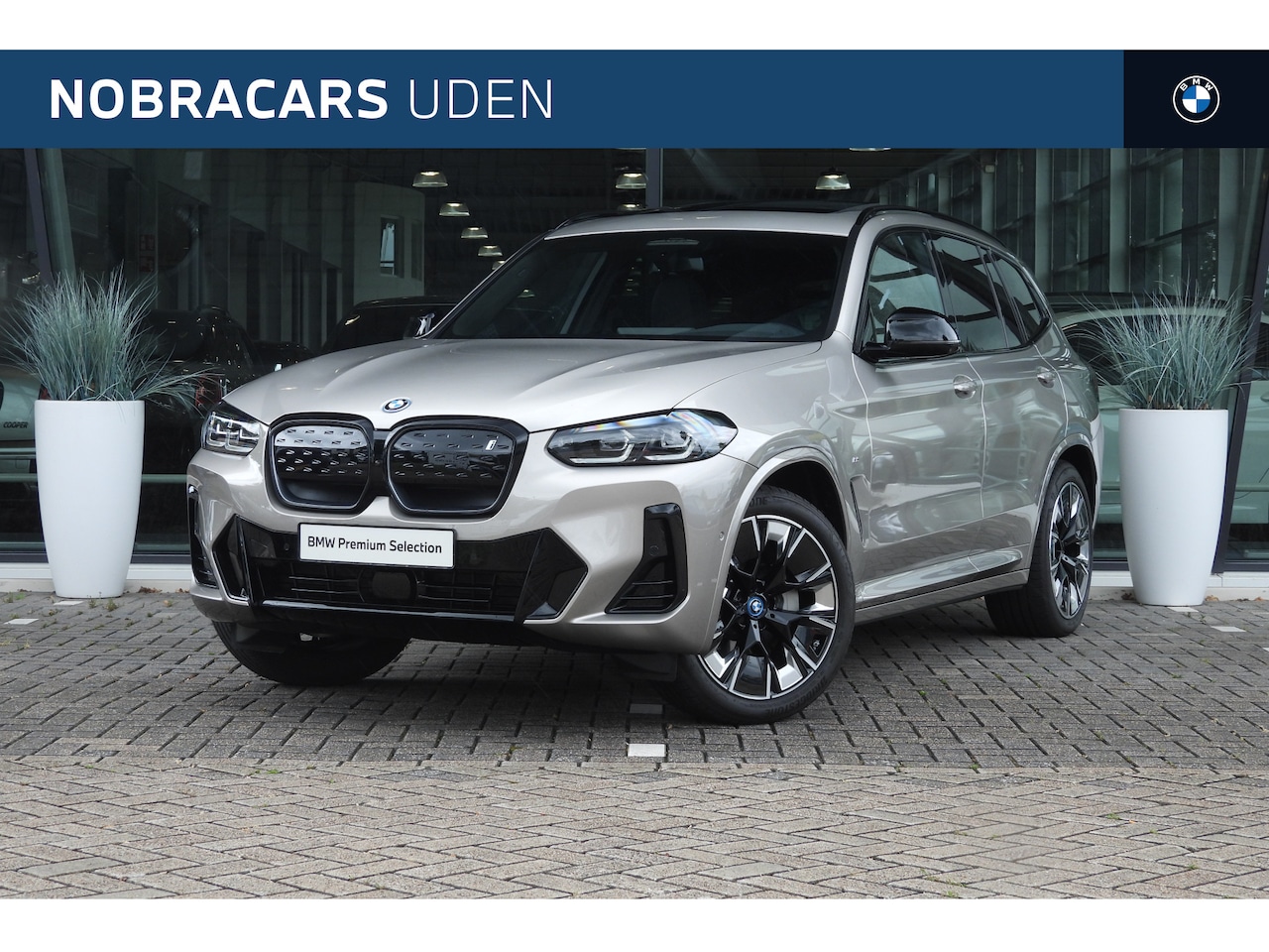 BMW iX3 - High Executive / Trekhaak / Sportstoelen / Adaptieve LED / M Adaptief onderstel / Comfort - AutoWereld.nl
