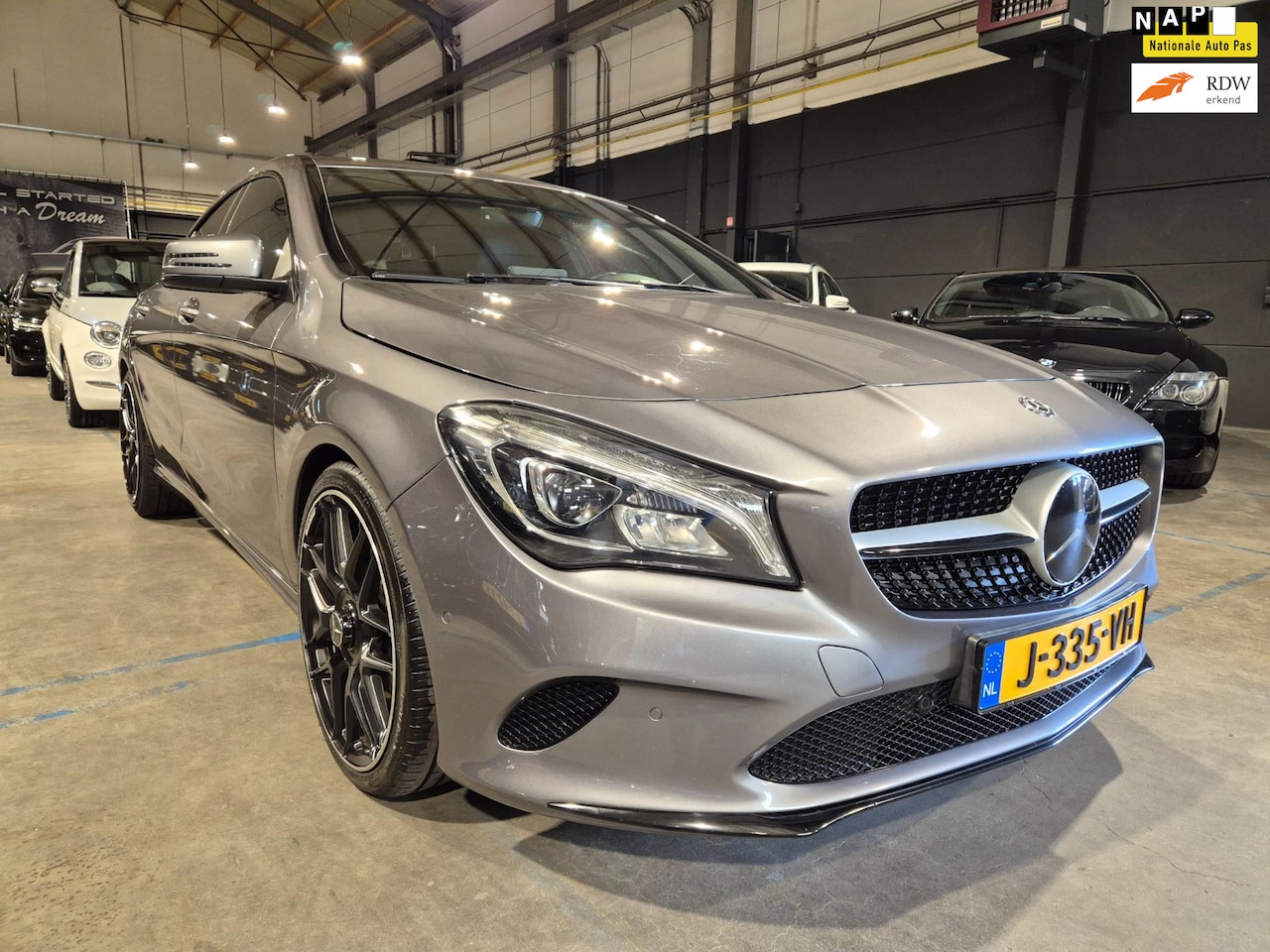 Mercedes-Benz CLA-Klasse - 180 - Automaat - Leder - Stoelverw - Clima - Cruise - Camera - Navigatie - AutoWereld.nl