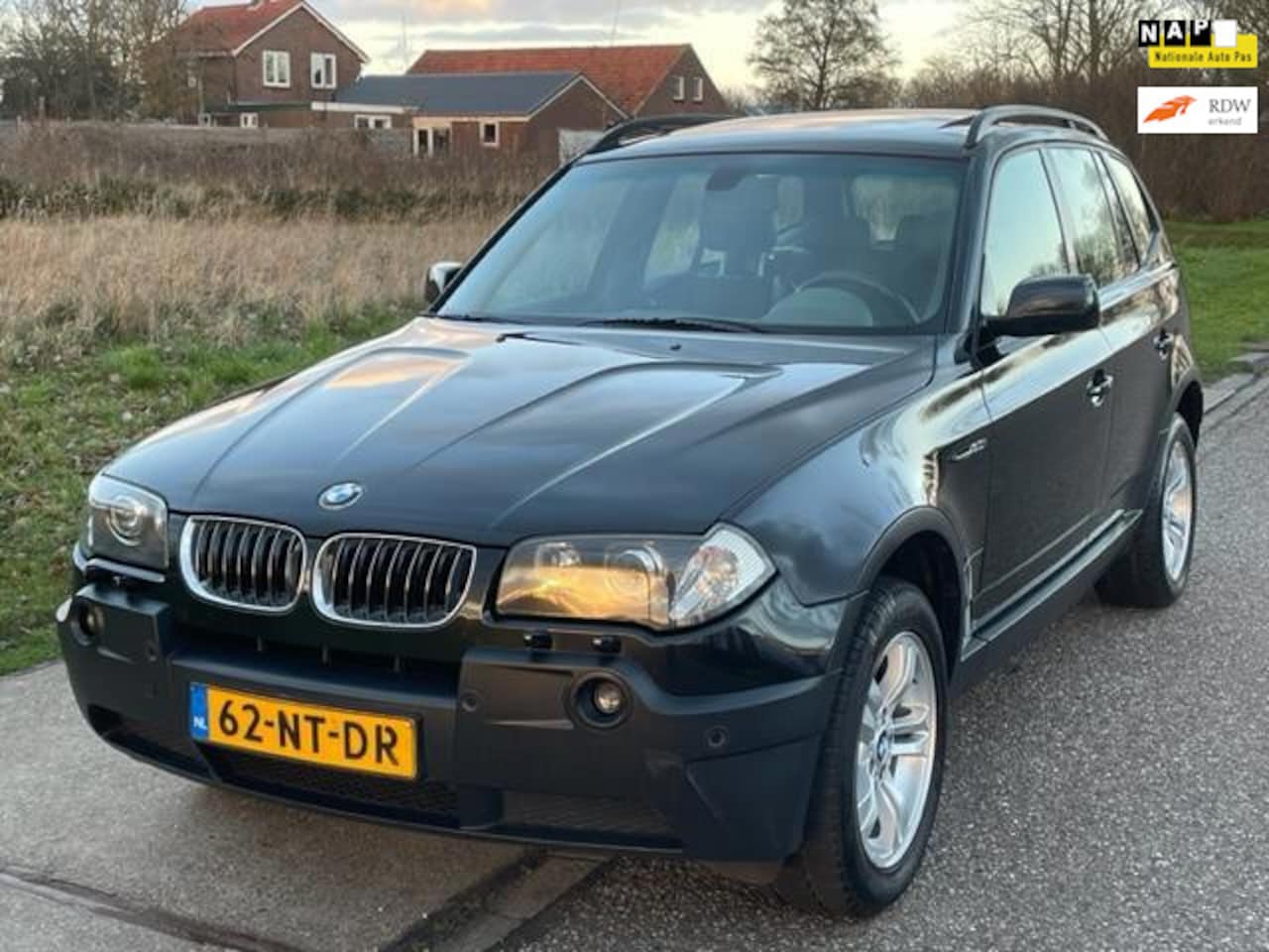 BMW X3 - 3.0i Executive Automaat ECC Audio/CD Navi Leder Electr. pakket LMV 17" Sportstoelen Schuif - AutoWereld.nl