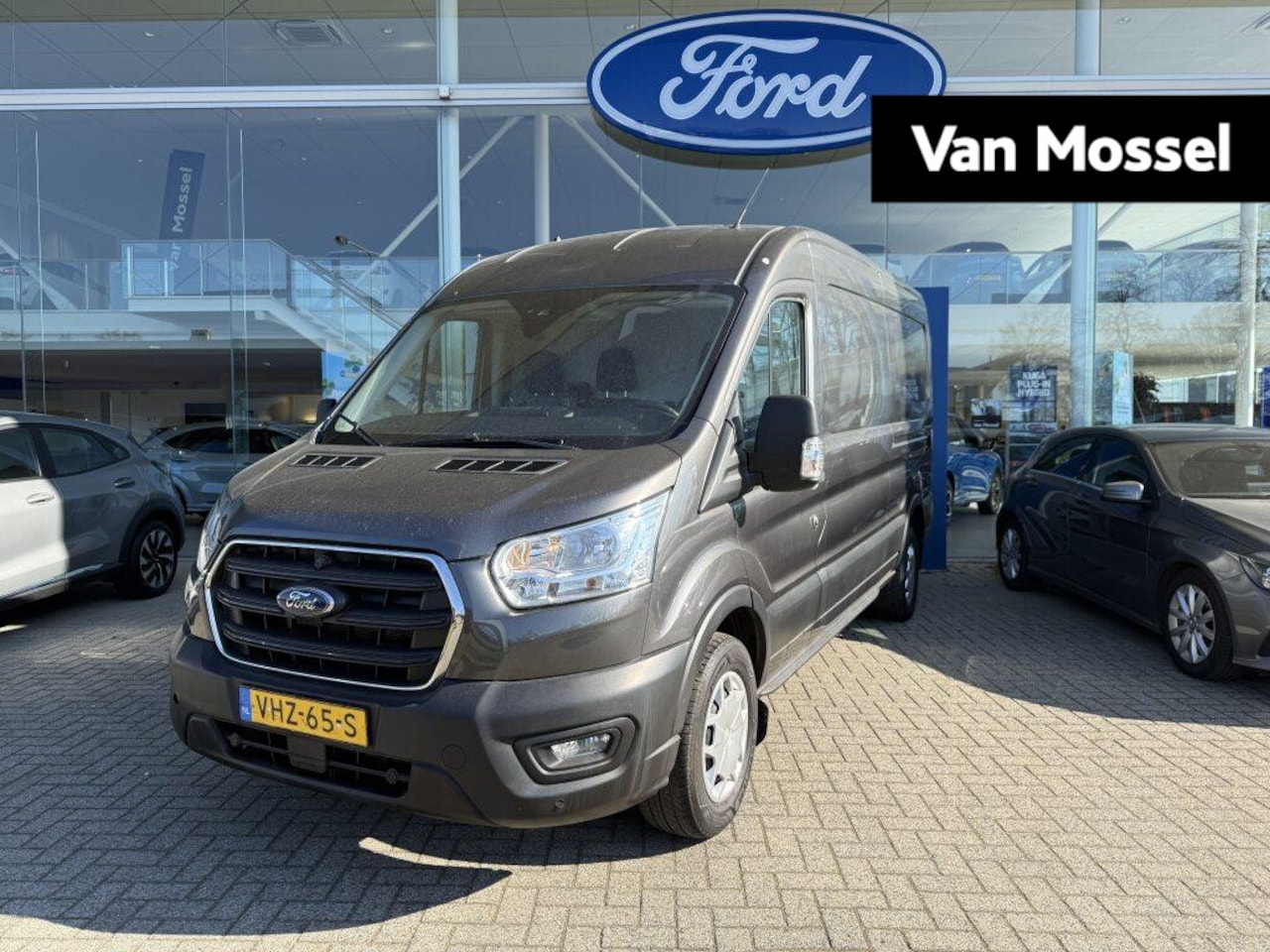 Ford Transit - 350 2.0 TDCI L3H2 Trend RWD | Houten Vloer | Trekhaak | 1e-eigenaar | Navigatie - AutoWereld.nl