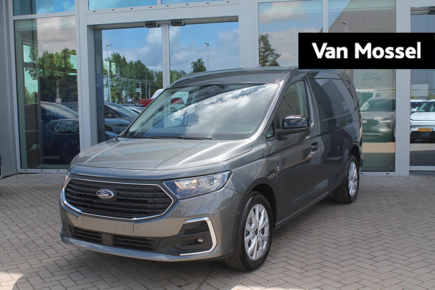 Ford Transit Connect - 1.5 EcoBoost PHEV L2 Limited | Direct leverbaar | €2928,- voordeel | Financial lease tegen - AutoWereld.nl