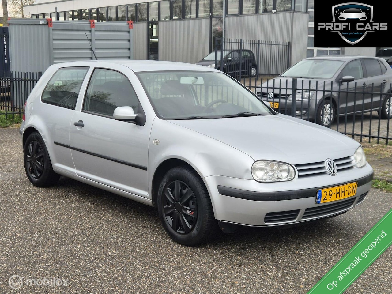 Volkswagen Golf - 1.6 Automaat Cruise Controle Airco - AutoWereld.nl