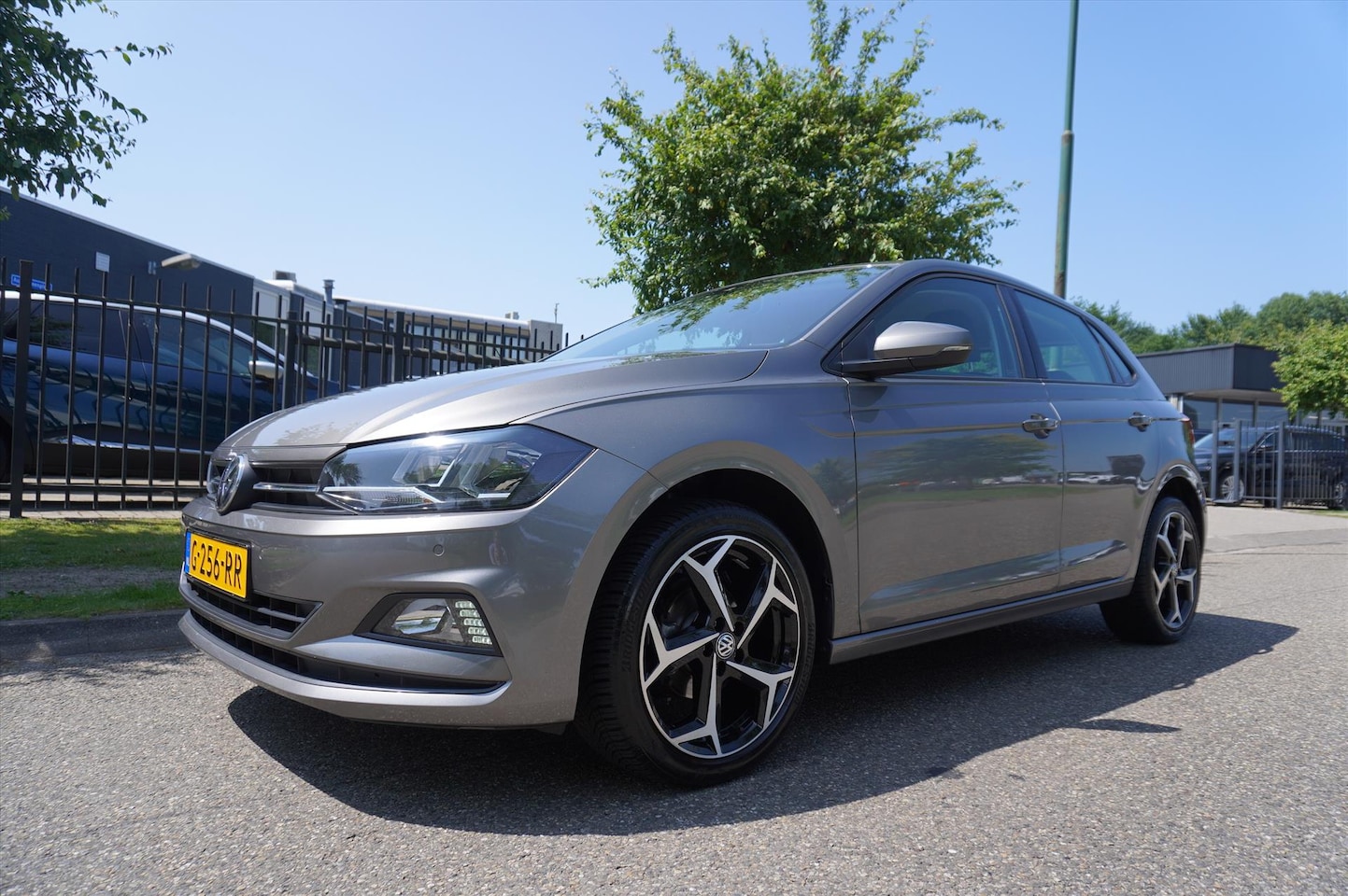 Volkswagen Polo - 1.0 TSI 95pk Comfortline Business Apple Carplay Navigatie - AutoWereld.nl