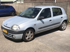 Renault Clio - 1.4 RN 5-DEURS AUTOMAAT * APK T/M MEI 2026