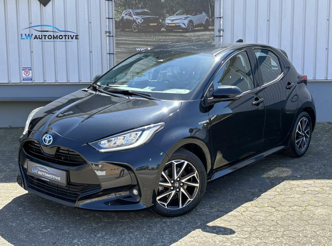 Toyota Yaris - 1.5 Hybrid Dynamic | Keyless | LED | Stoelverw. - AutoWereld.nl