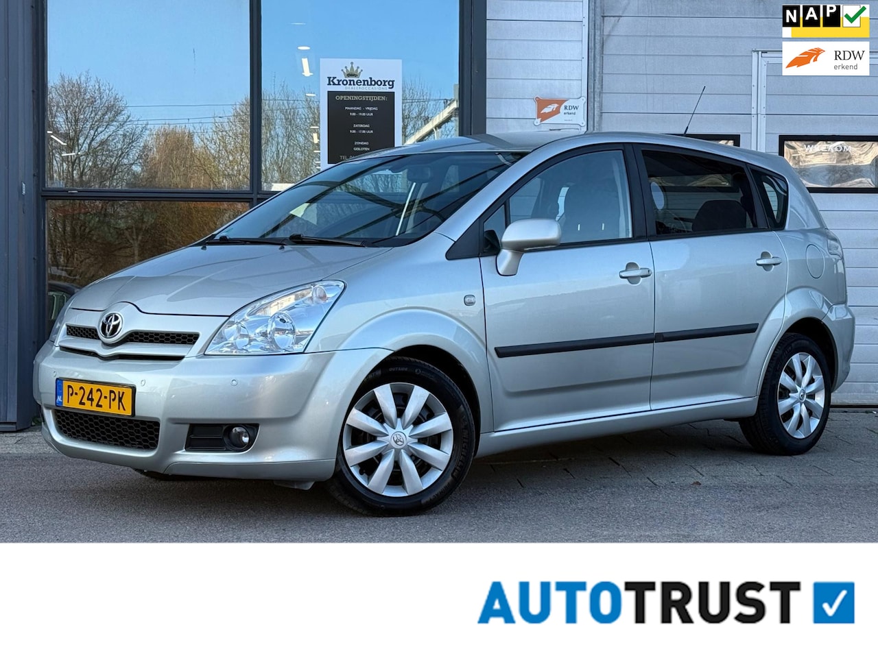 Toyota Corolla Verso - 1.8 VVT-i Terra 7p. 1.8 VVT-i Terra 7p, NAP, APK, AIRCO - AutoWereld.nl