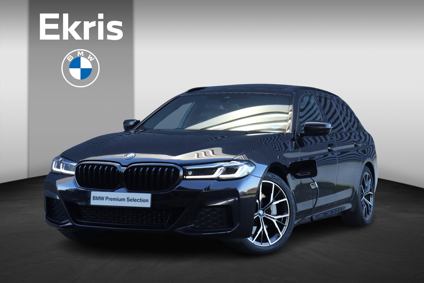 BMW 5-serie Touring - 530e | High Executive | M Sportpakket | Panodak | Trekhaak | HiFi | Laserlight | Comfort A - AutoWereld.nl