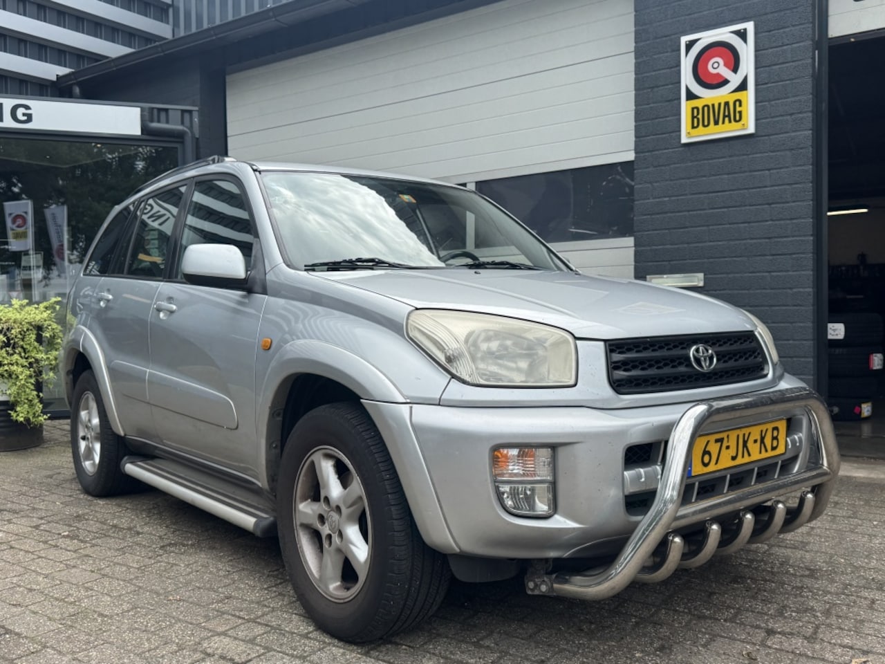 Toyota RAV4 - 2.0-16V VVT-i Sol 2.0-16V VVT-i Sol - AutoWereld.nl