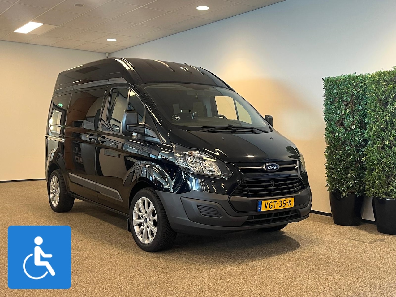 Ford Transit Custom - L1H2 Rolstoelbus - AutoWereld.nl