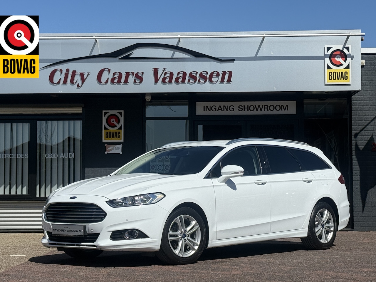 Ford Mondeo - 1.5 Titanium automaat 161 pk navigatie climate ctr cruise ctr dagrijverlichting led pdc v/ - AutoWereld.nl