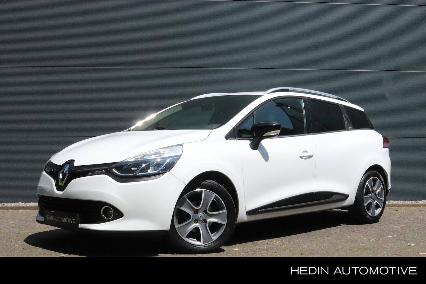 Renault Clio Estate - 0.9 TCe Night&Day Sensoren | Trekhaak | - AutoWereld.nl