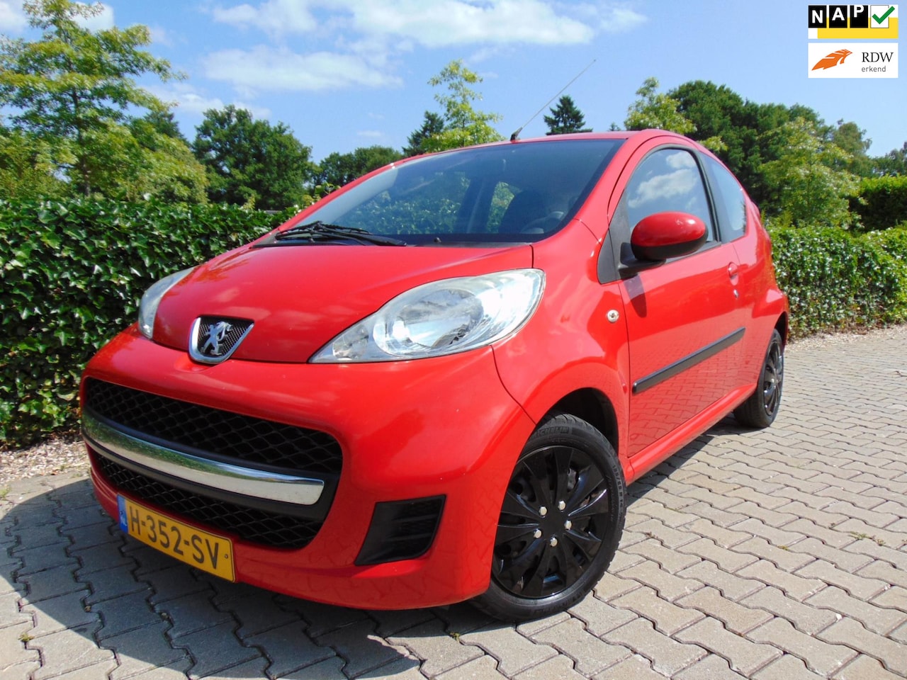 Peugeot 107 - 1.0-12V XR 1.0-12V XR , Airco / Elec.Pakket / Isofix / Stuurbekrachtiging . - AutoWereld.nl