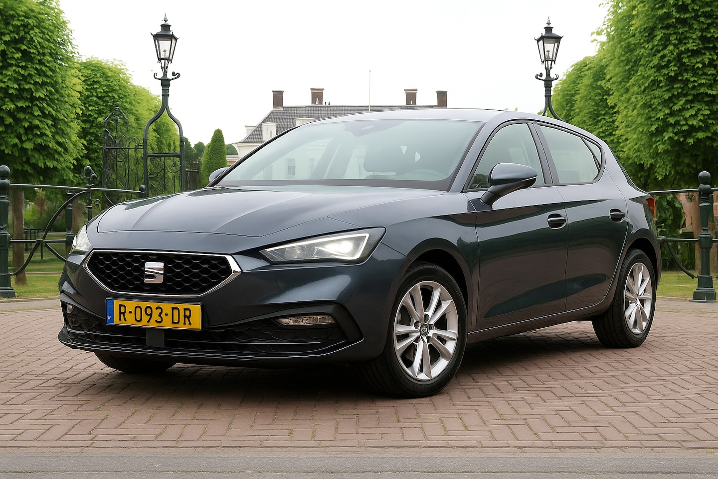 Seat Leon Sportstourer - 1.0 TSI Reference | NL-AUTO! | DEALER OH | CRUISE CONTROL | LANE ASSIST | CLIMA | NAVI KEY - AutoWereld.nl