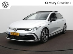 Volkswagen Golf - 1.5 eTSI R-Line Business / Panodak / Adap. Cruise / Camera