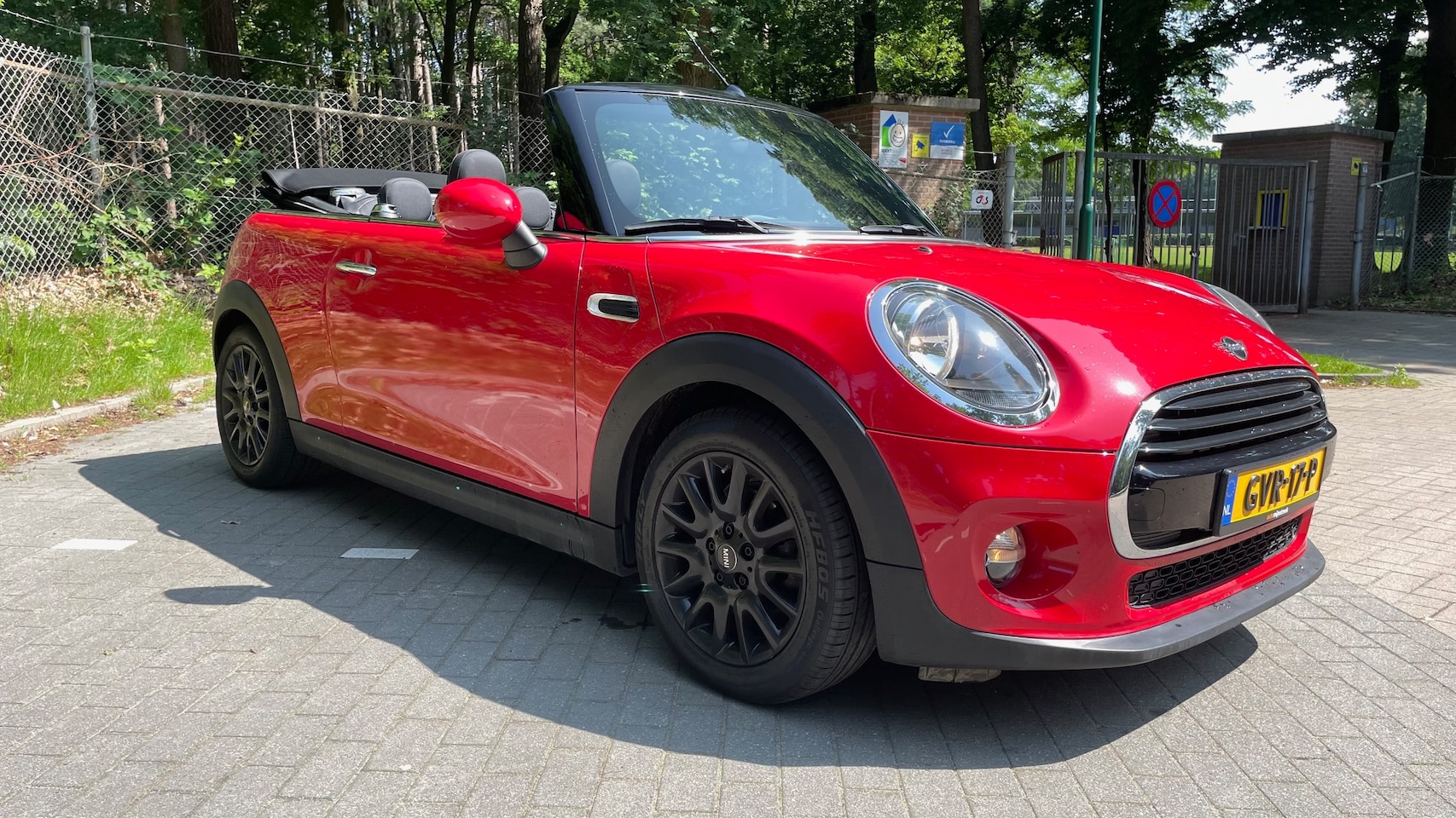 MINI Cabrio - 1.5 Cooper Pepper - AutoWereld.nl