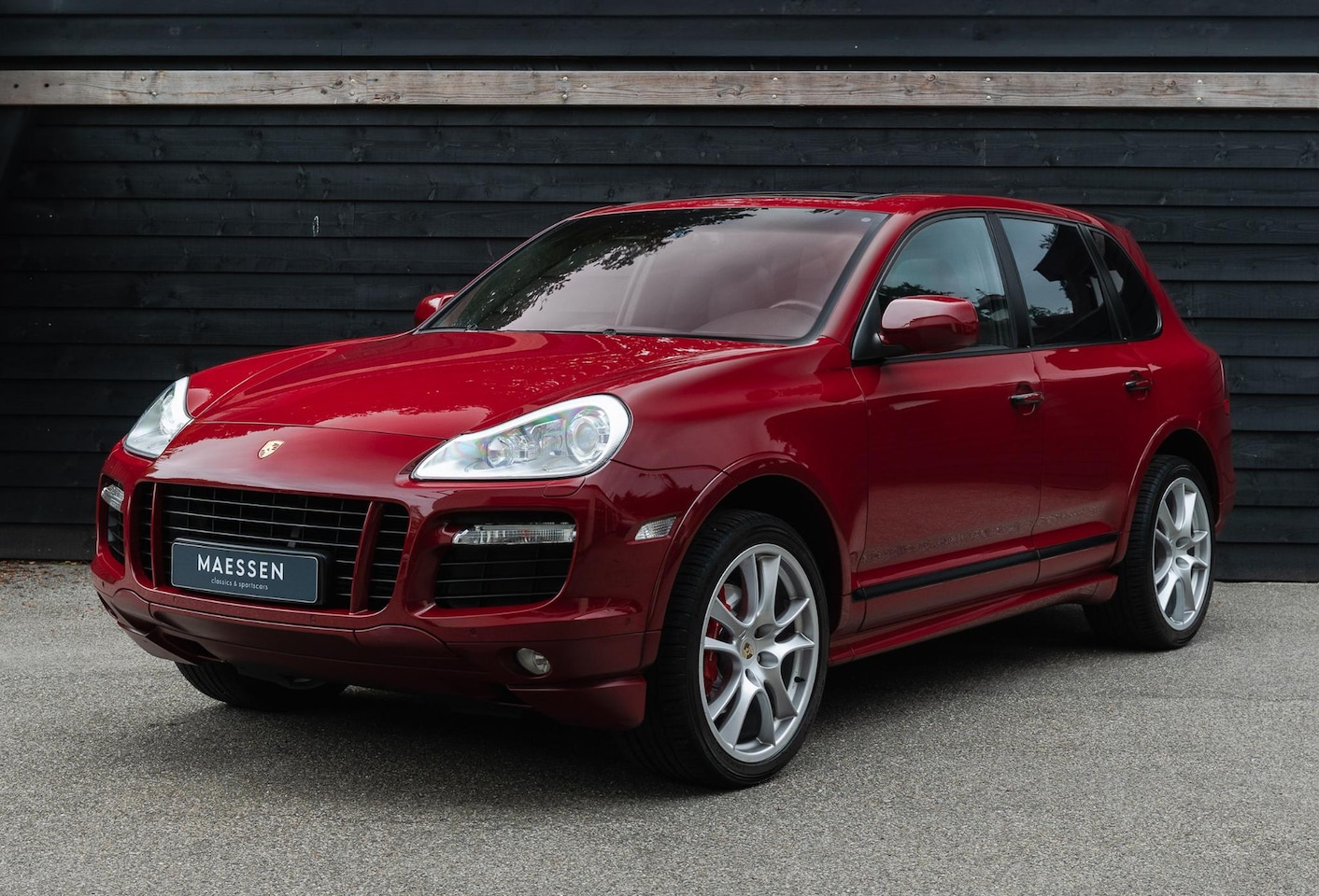 Porsche Cayenne - 4.8 GTS - Youngtimer - PDCC - GTS-Rood - Panoramadak - AutoWereld.nl