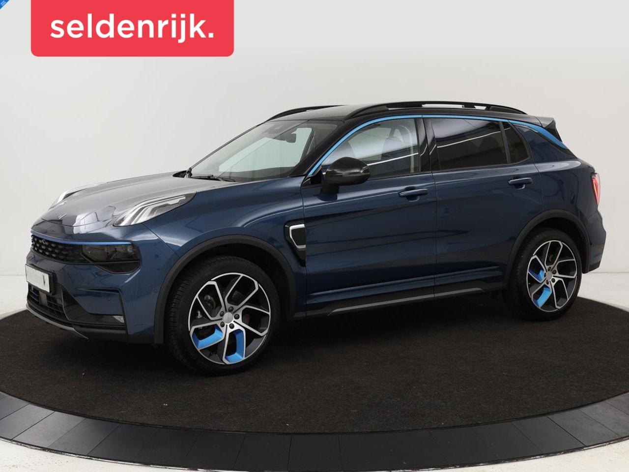 Lynk & Co 01 - 1.5 Plug In | Panoramadak | Infinity by Harman | 360 camera | Adaptive cruise | Stoelverwa - AutoWereld.nl
