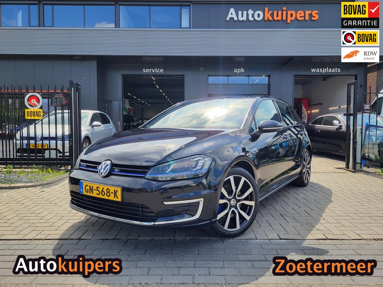 Volkswagen Golf - 1.4 TSI GTE | Met o.a. panoramadak, cruise control, climate control, navigatie en PDC - AutoWereld.nl
