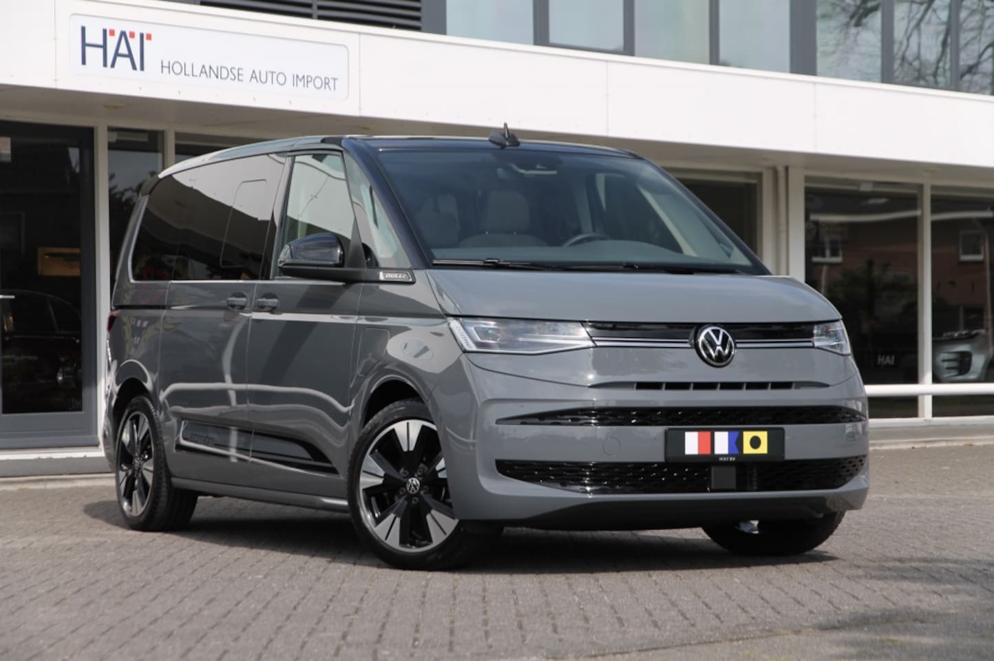 Volkswagen Multivan - 1.4 e Hybrid Edition I Pano I ACC I Trekhaak - AutoWereld.nl