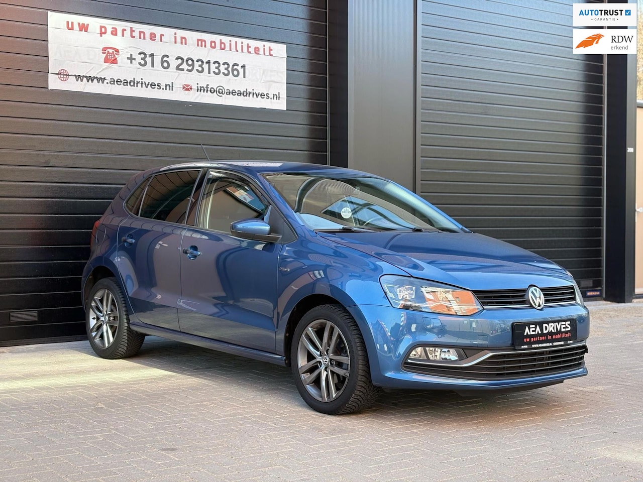 Volkswagen Polo - 1.0 Lounge met Volledige Uitrusting – Zuinig in Verbruik & Dealeronderhouden! - AutoWereld.nl