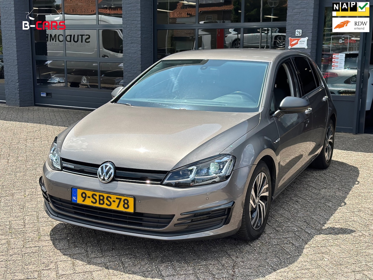 Volkswagen Golf - 1.6 TDI Comfortline BlueMotion Navi|Cruisec|MFStuur|Nap| - AutoWereld.nl
