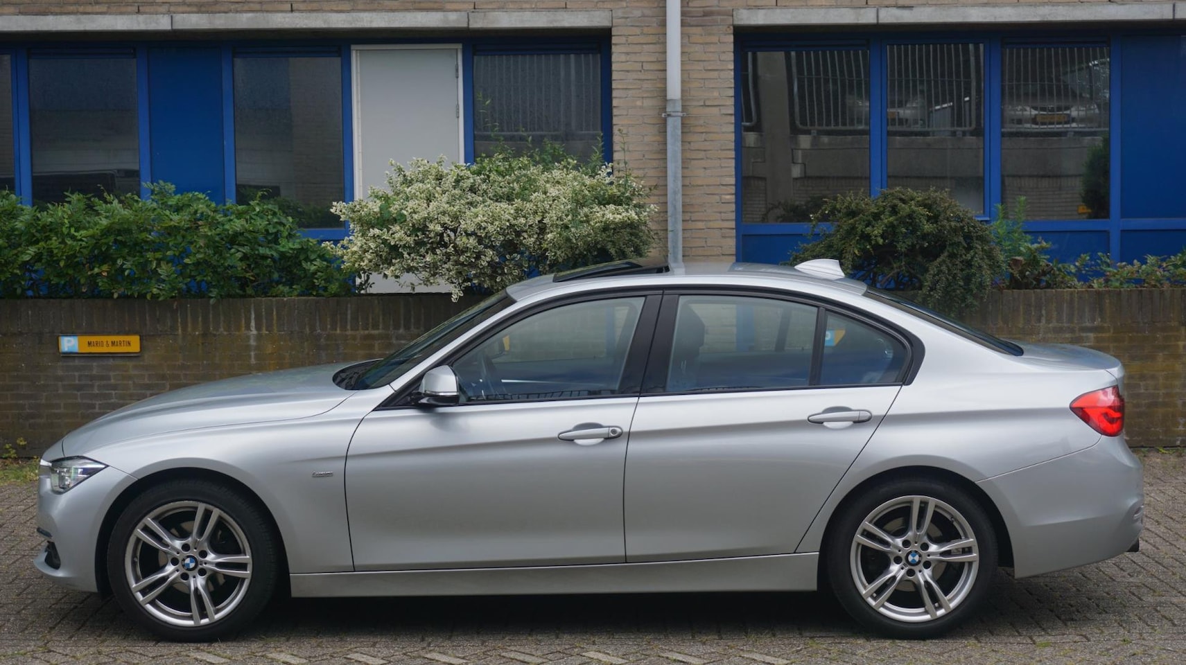 BMW 3-serie - 320i High Executive Automaat - AutoWereld.nl