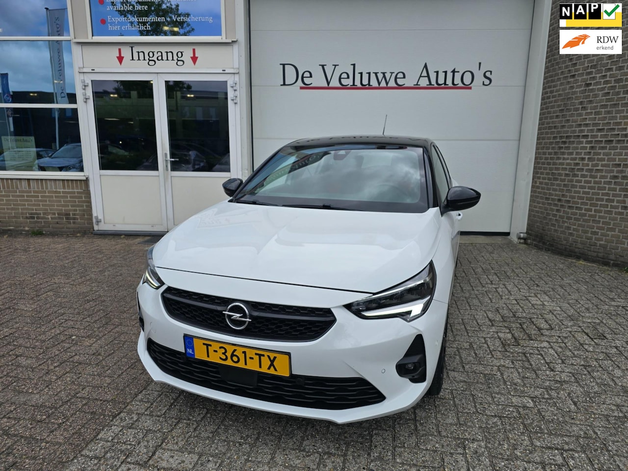 Opel Corsa - 1.2 GS Line APPLE CARPLAY PDC LED CAMERA 130 PK - AutoWereld.nl
