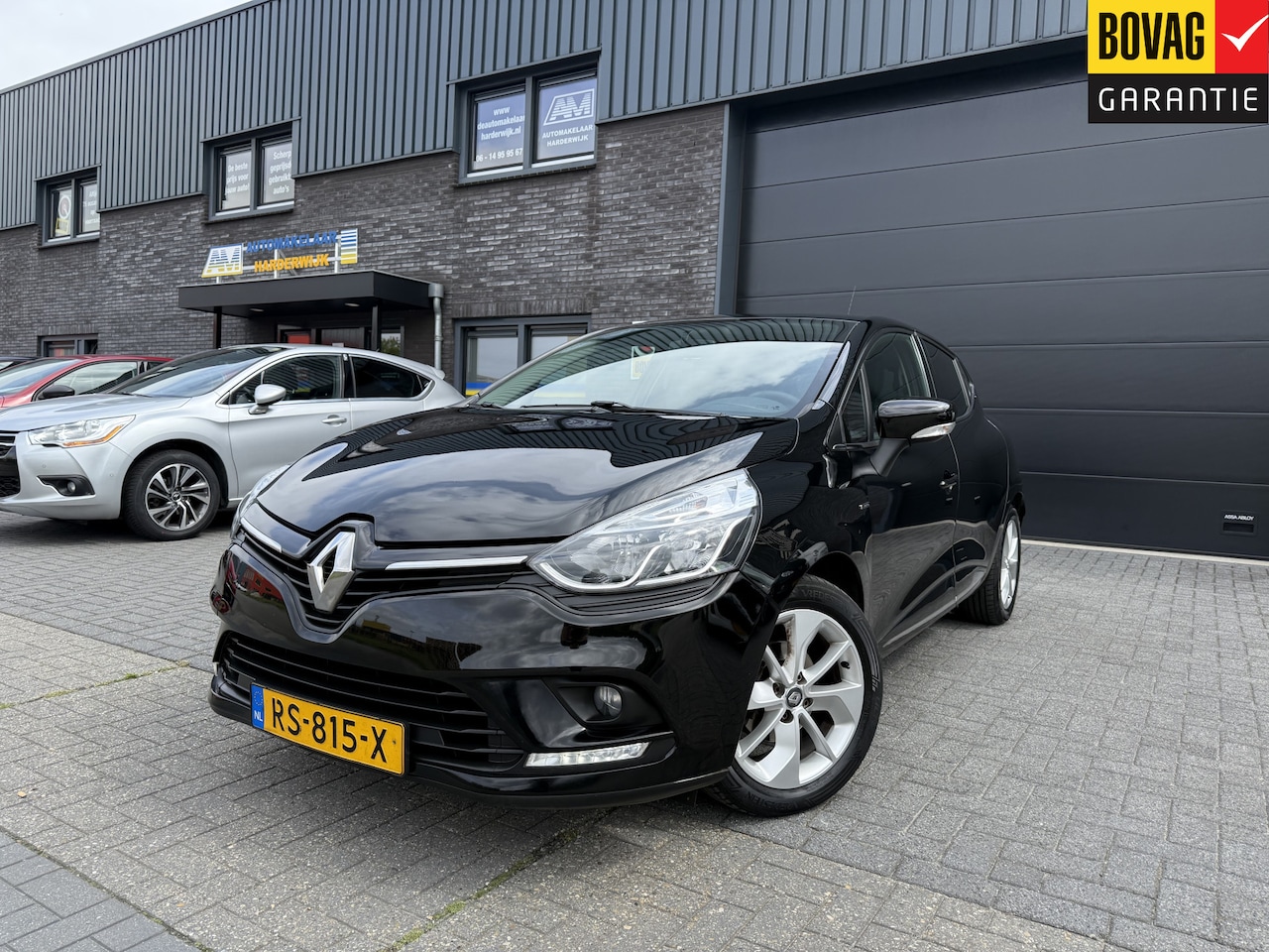 Renault Clio - 0.9 TCe Limited | 1E EIGENAAR | 12MND GARANTIE | AIRCO | NAVI | DAB | CRUISE | LMV | - AutoWereld.nl