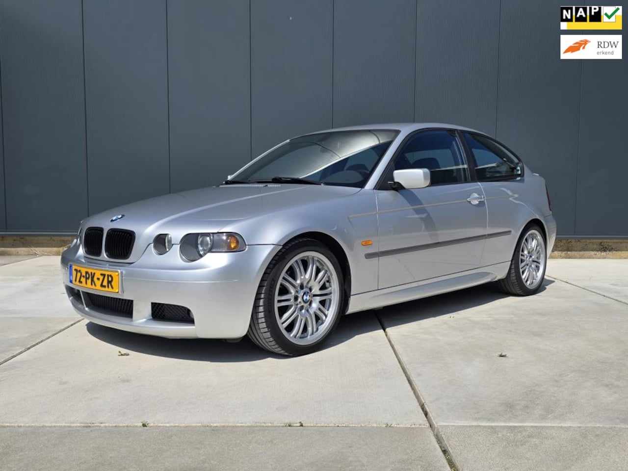 BMW 3-serie Compact - 325ti Executive M-PAKKET|LEDER|AUT|NAVI|18'' M - AutoWereld.nl