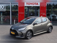 Toyota Yaris - 1.5 HYBRID FIRST EDITION NAVI LED-PAKKET 16"LM-VELGEN AD-CRUISE APPLE CARPLAY/ANDROID AUTO