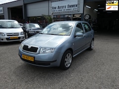 Skoda Fabia - 1.4-16V Flash|Airco|5 Deurs|Cruise Control|Trekkhaak|LM-Velgen