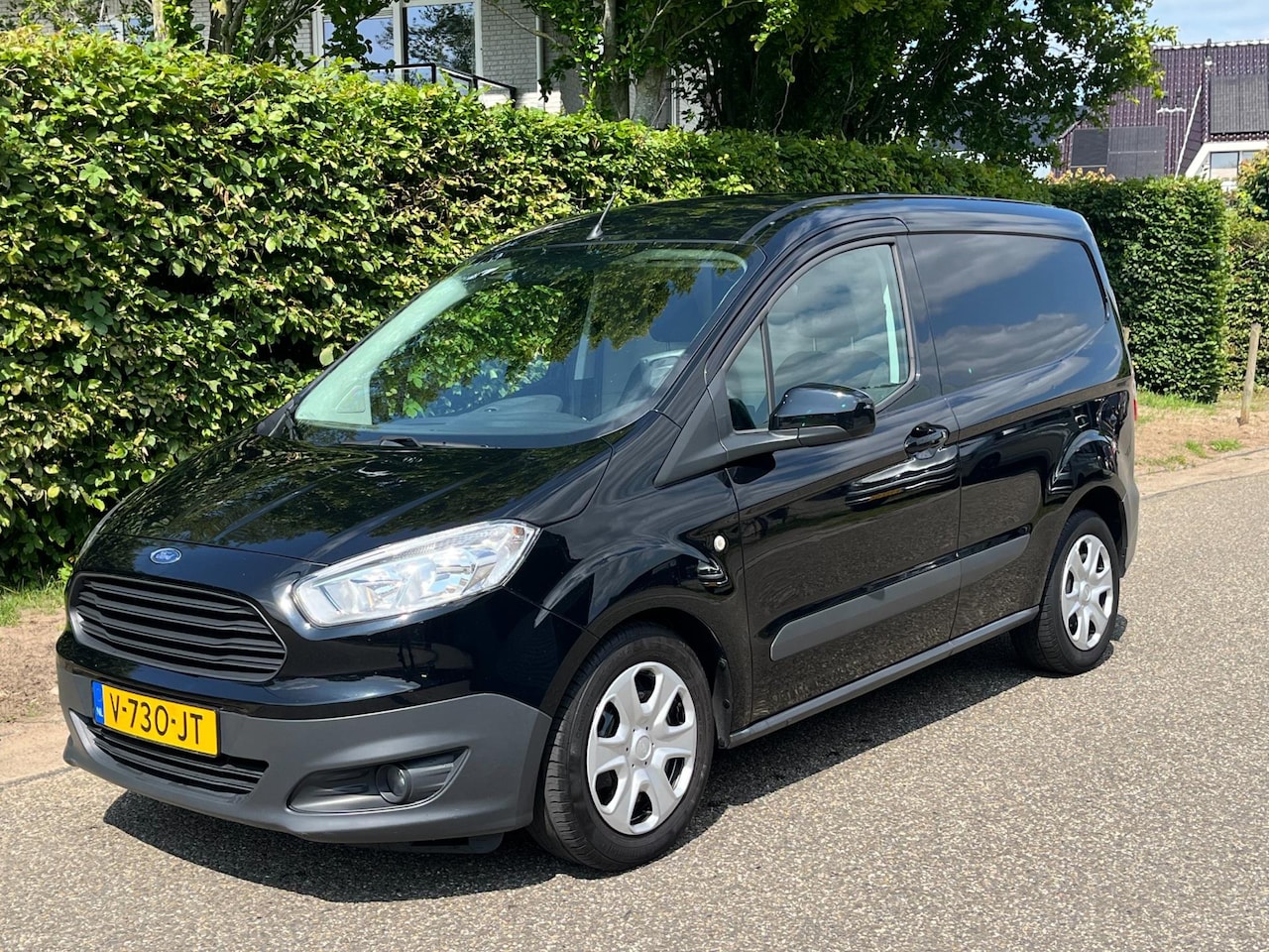 Ford Transit Courier - 1.5 TDCI Trend 75PK | Airco |Cruise Control | PDC - AutoWereld.nl