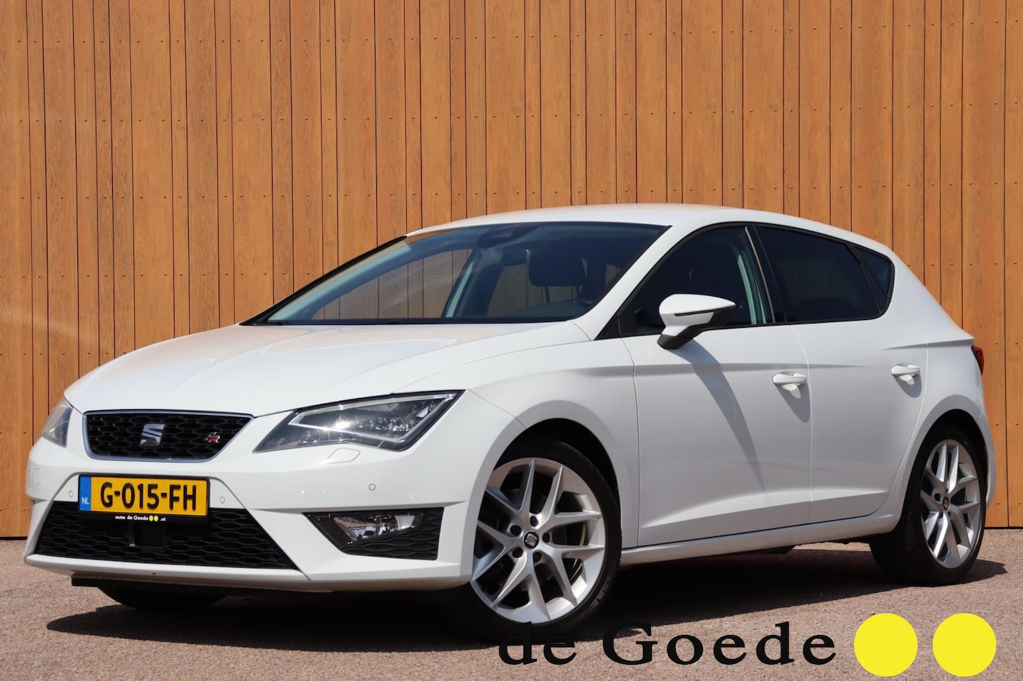 Seat Leon - 1.4 EcoTSI FR Connect camera navi stoelverw. - AutoWereld.nl