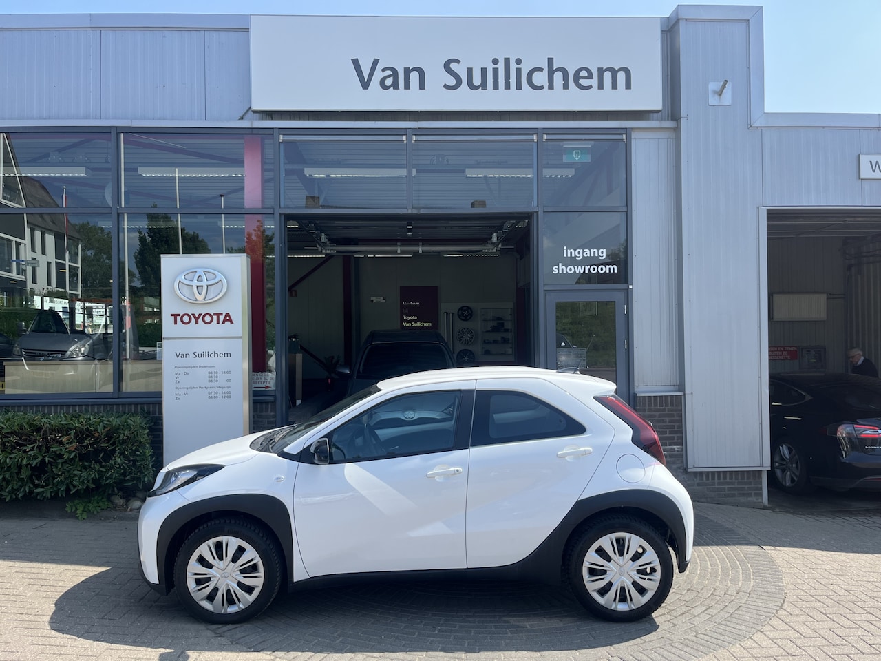 Toyota Aygo X - 1.0 VVT-i MT play 1.0 VVT-i MT Play - AutoWereld.nl