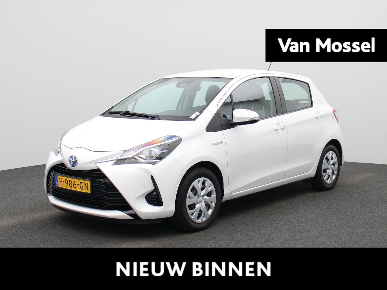 Toyota Yaris - 1.5 Hybrid Active | Achteruitrijcamera | Cruise Control | Navigatie | Bluetooth - AutoWereld.nl