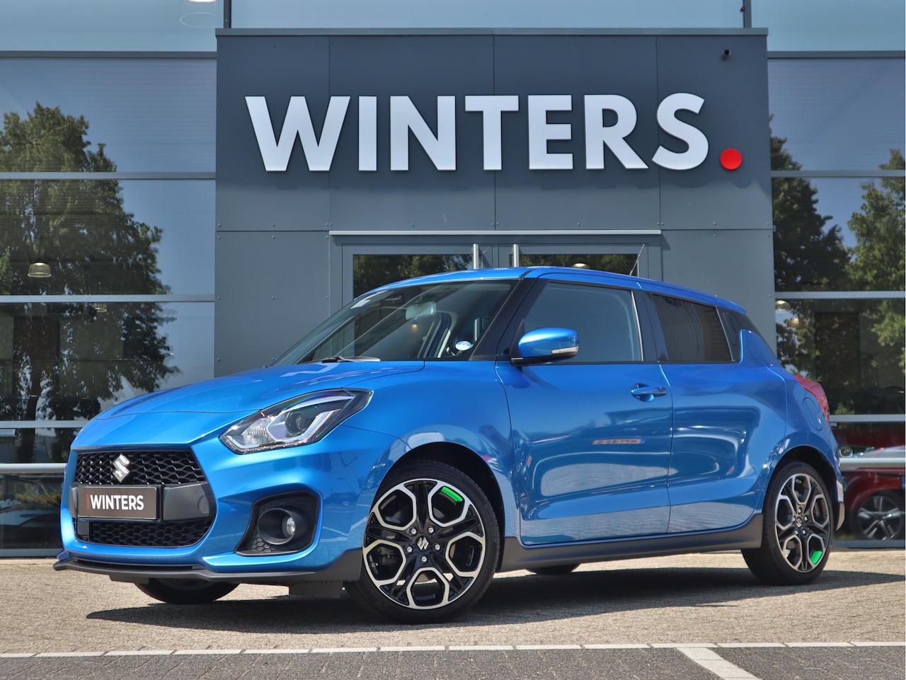 Suzuki Swift - 1.4 Sport Smart Hybrid Cruise control | Stoelverwarming | Navigatie | Climate Control | "1 - AutoWereld.nl