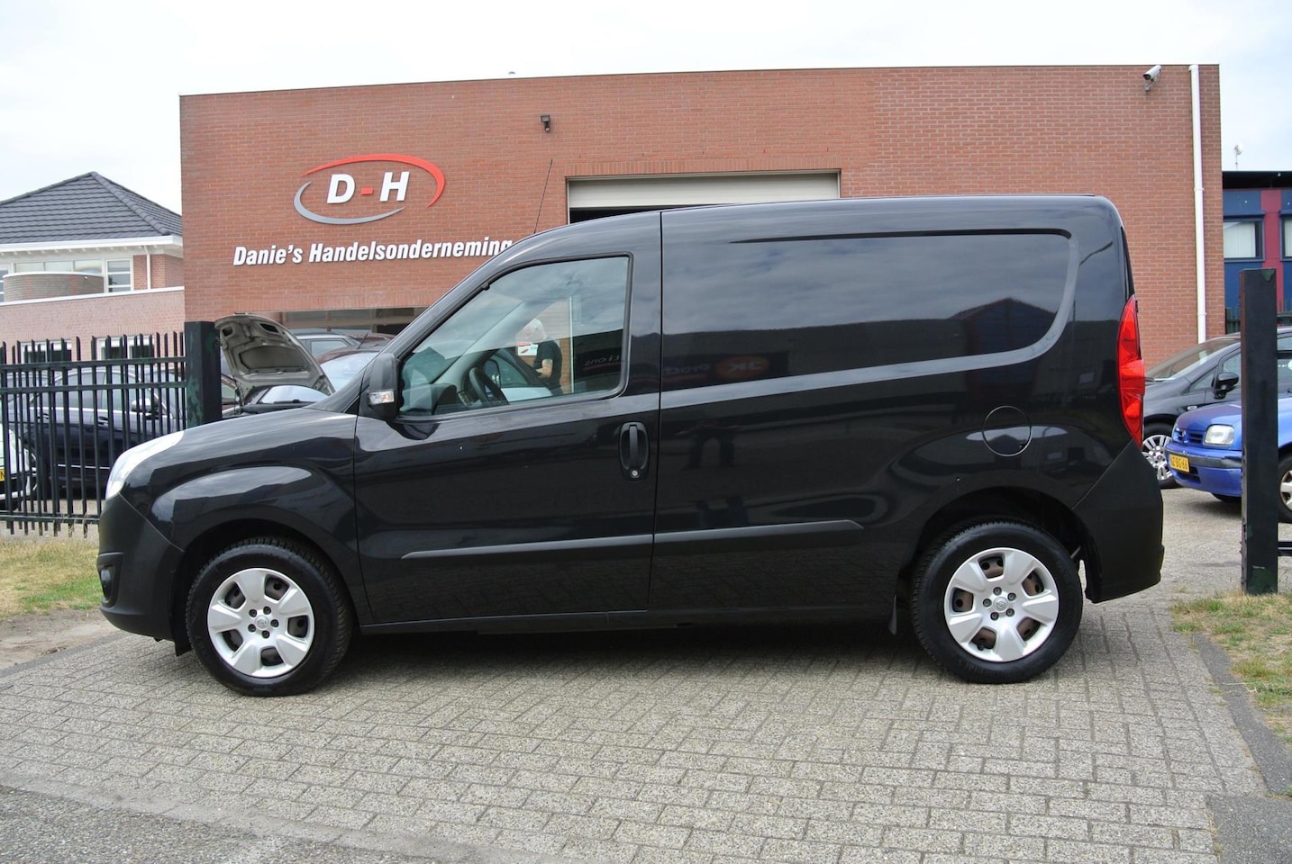 Opel Combo - 1.3 CDTi L1H1 Sport airco schuifdeur apk 08-08-2025 inruil mogelijk nap - AutoWereld.nl