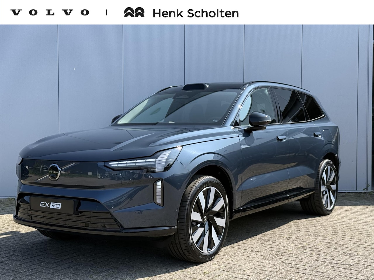 Volvo EX90 - Single Motor Plus 7p. 104 kWh Single Motor Plus 7p. 104 kWh, **DIRECT LEVERBAAR** Denim Blue, Nordico Charcoal, Pilot As - AutoWereld.nl