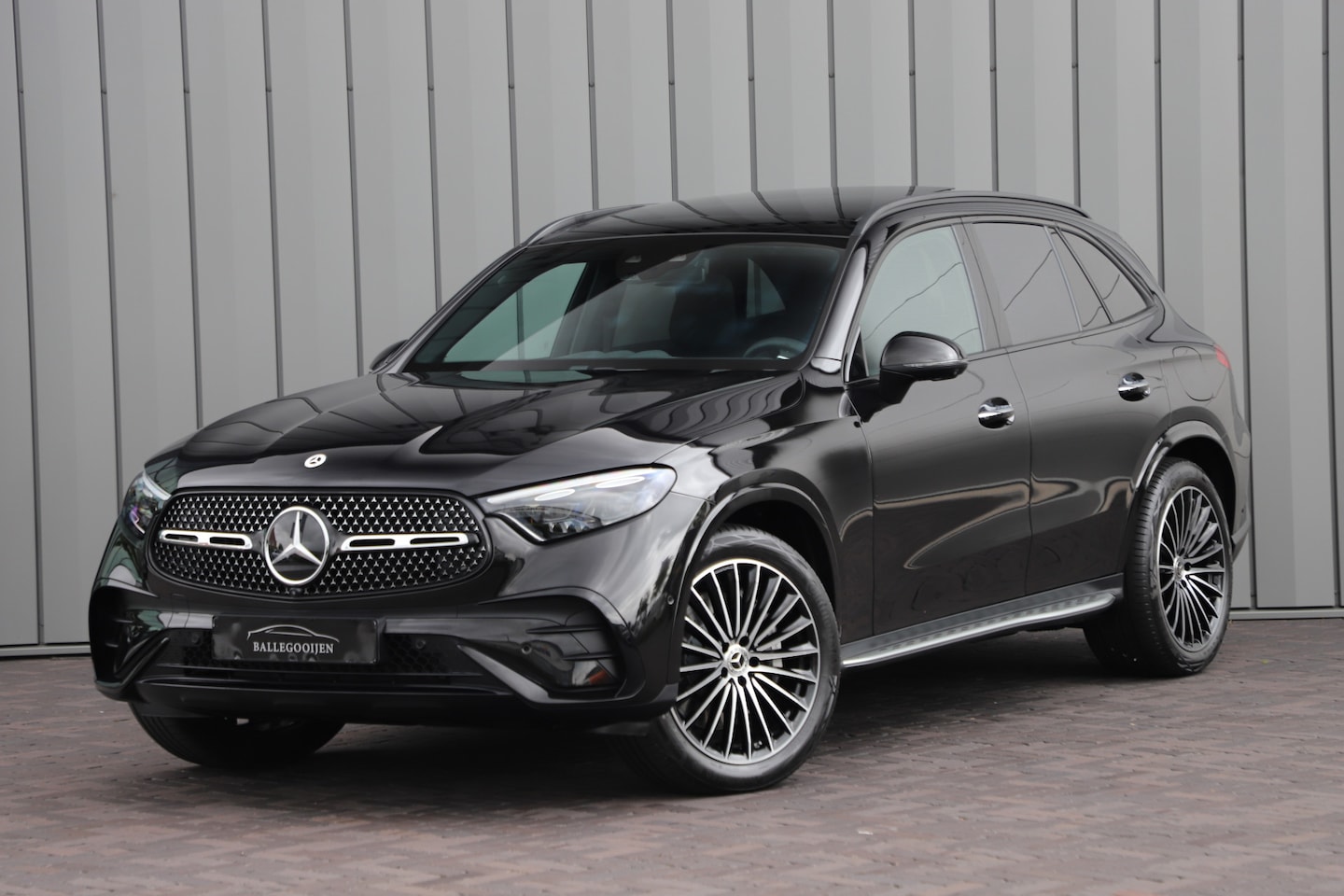 Mercedes-Benz GLC-klasse - 300e AMG 4-Matic Aut9 | 313PK | Head-up | Keyles-go | Burmester | Pano | Digital-light | S - AutoWereld.nl
